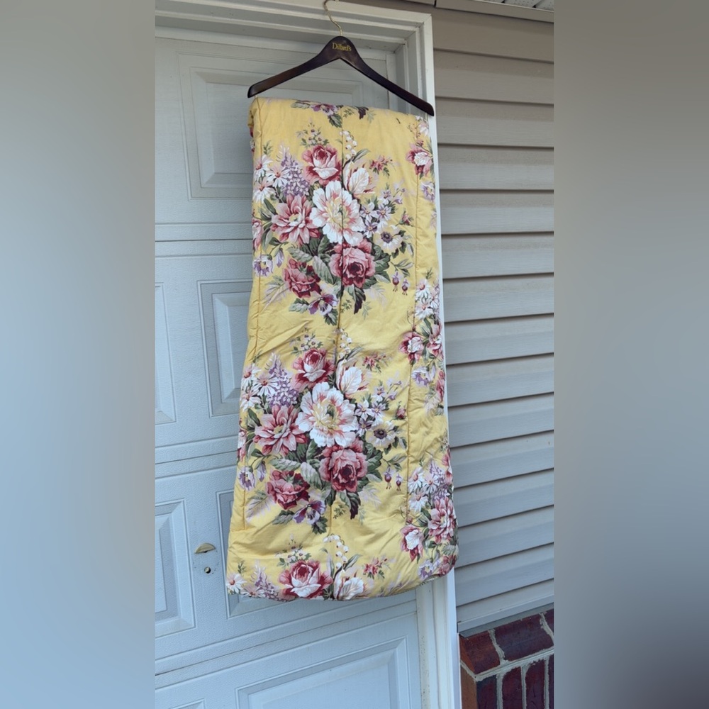Ralph Lauren Yellow and Pink Floral Twin Comforter